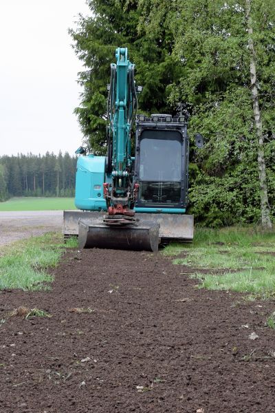 Backhoe Grading in Panama City